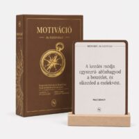 MOTIVÁCIÓ the ESSENTIALS megerősítő kártyák doboza fa kártyatartóval